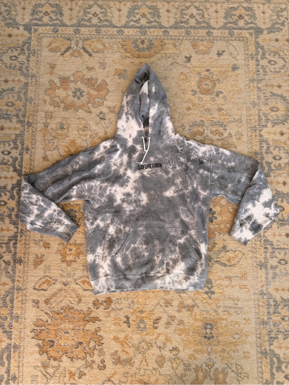 Artist Union Clothing Co. gray and white tie-dye "Daydreamer" hoodie Size L